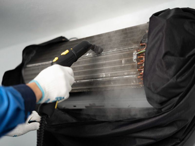 Vì Sao Nên Chọn Điện Máy Xanh Khi Vệ Sinh Máy Lạnh