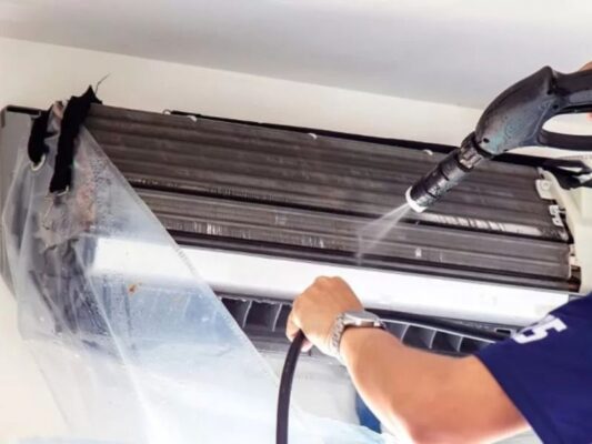 Vệ Sinh Máy Lạnh Quận 1