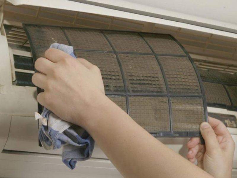Dấu Hiệu Nhận Biết Máy Lạnh Cần Vệ Sinh
