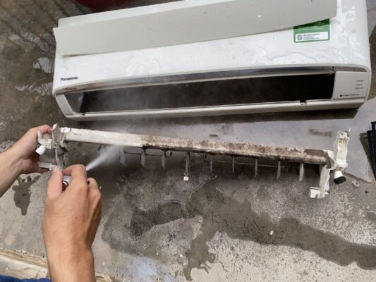 Vệ Sinh Máy Lạnh Quận 3
