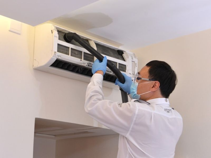 Quy Trình Vệ Sinh Máy Lạnh Quận 5 Tại Trung Tâm Sửa Chữa Điện Máy Xanh