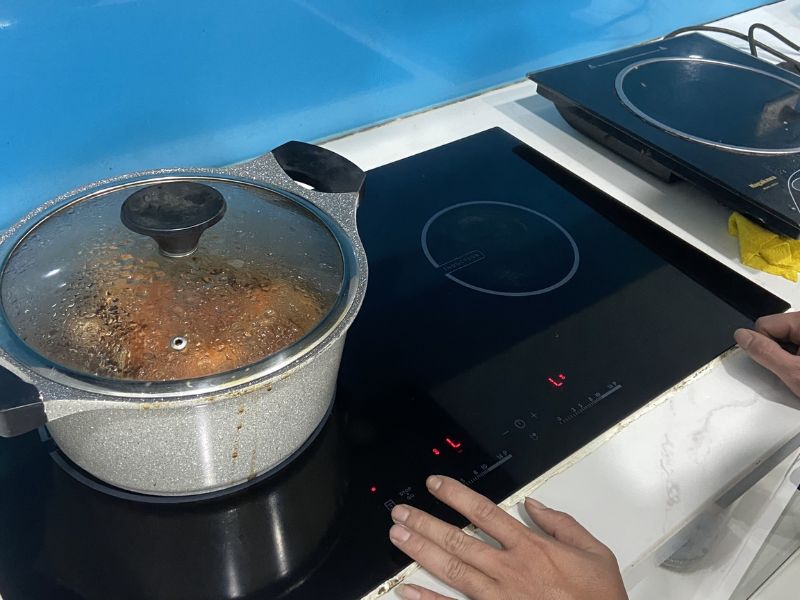 Quy Trình Sửa Bếp Từ Chuyên Nghiệp Và Minh Bạch