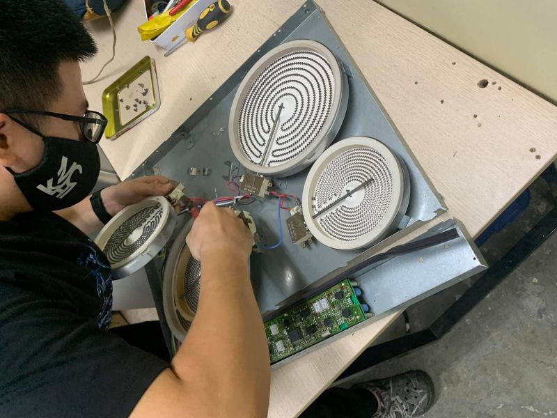 Các Lỗi Bếp Từ Thường Gặp Tại Bình Tân