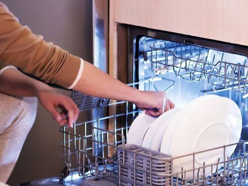 Các Lỗi Thường Gặp Khi Máy Rửa Chén Hoạt Động