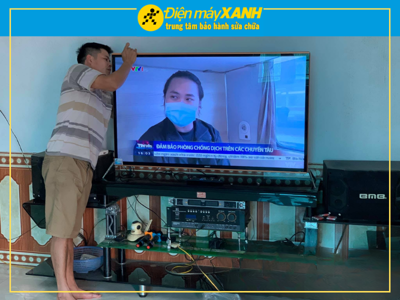 Cách Khắc Phục Tivi Bị Xanh Màn Hình Đơn Giản Tại Nhà