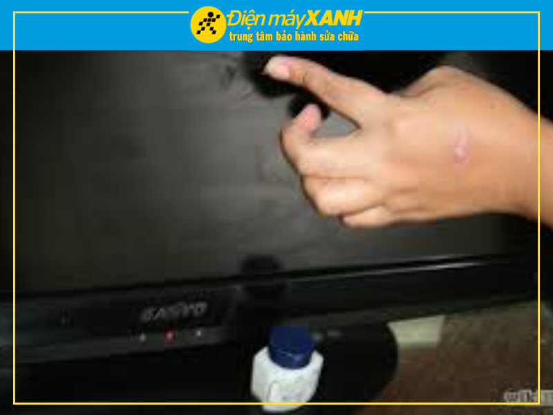 Nguyên Nhân Tivi Bị Xước Màn Hình