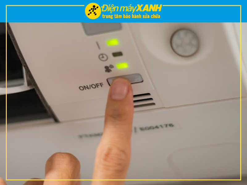 Dấu Hiệu Lỗi Máy Lạnh Tự Tắt Chớp Đèn